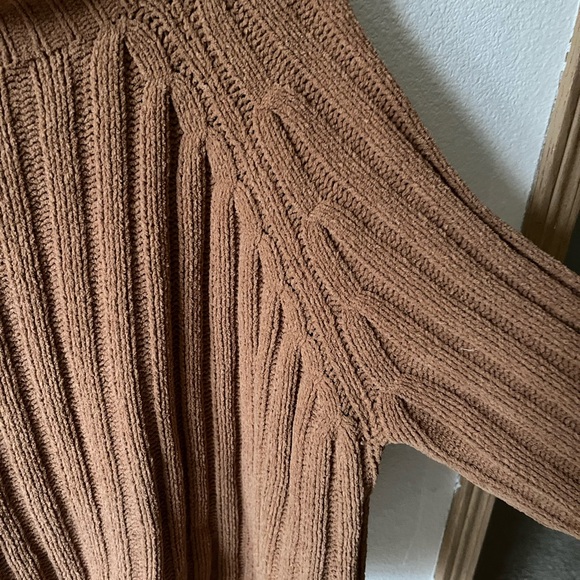 American Eagle Outfitters Chenille Brown Sweater - Picture 3 of 11